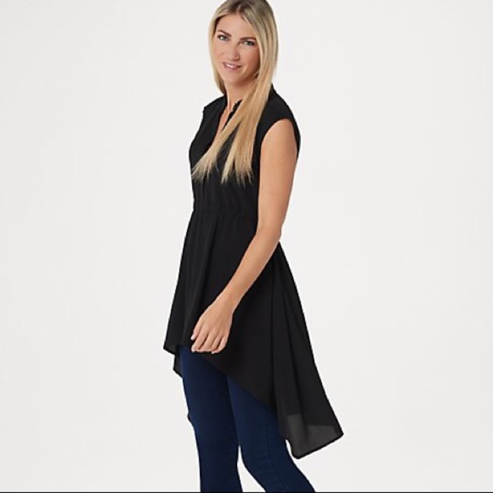 Vince Camuto Split Neck Hi-low